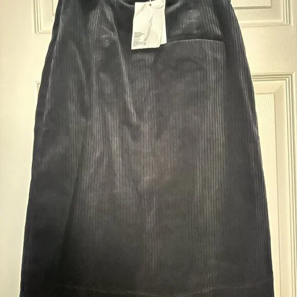 Corduroy midi skirt - Picture 3 of 3